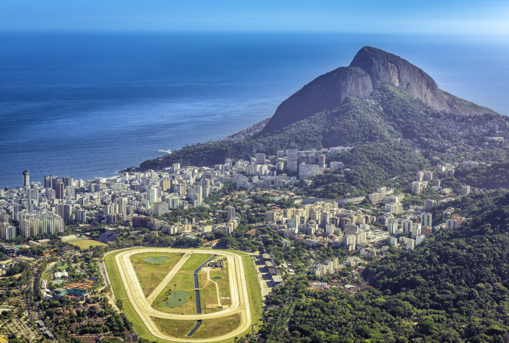 Espaço para confraternização de empresa no Exc Rio, área externa com vista para o Jockey Club